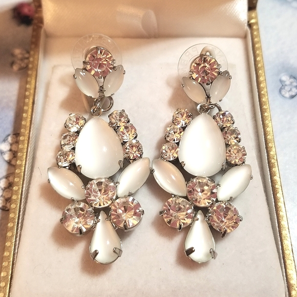 NEW Premier Designs Crystal & Moonglow Glam Earrings - Picture 6 of 6